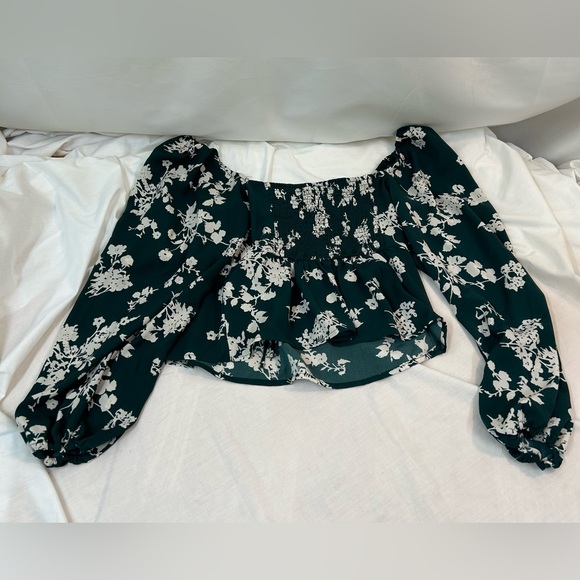 Abercrombie & Fitch Long Sleeve Cinched Front Puff Sleeve Blouse Size Small - Picture 2 of 9